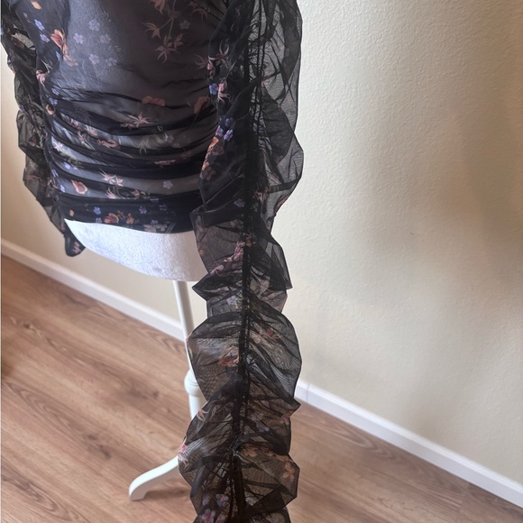 Maeve Black Floral Mesh Sheer Ruched Long Sleeve Top - Picture 5 of 11